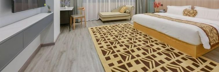 Others Chongqing Hotel (Shenzhen Luohu Port Guomao Subway Station)