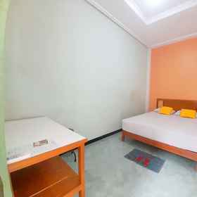Room 1 Homy House, Hotel Kaneshiro Resto All You Can Eat - Semarang