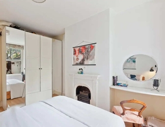 อื่นๆ 2 Charming 1 Bedroom Flat in Hammersmith