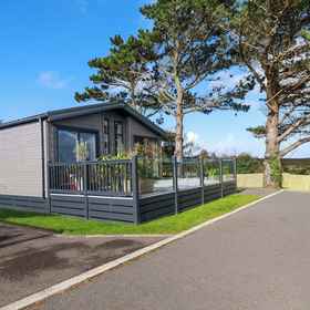 Primary image1Piran 小屋,Deviock飯店