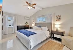 Others 4 Waterfront Oasis w/ Enclosed Pool!