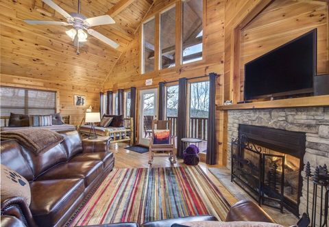 기타 Only Dreamin' Cabin w/ Private Hot Tub