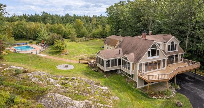 Others Brandy Pond Overlook Limit 14 4 Bedroom Home by Redawning