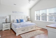 Others 2 Grande at Canal Pointe