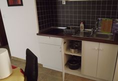 Others 7 Apartment 5 Double Bed & Bidet Sleeps 2 Guests