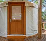 Others 6 Ot 3515e Texas Yurt Haus: 5 Yurts! 5 Bedroom Cabin by Redawning