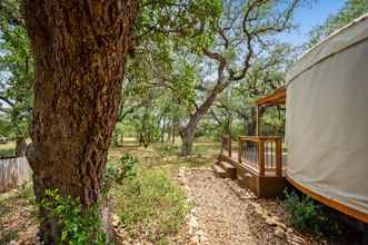 Others 4 Ot 3515e Texas Yurt Haus: 5 Yurts! 5 Bedroom Cabin by Redawning