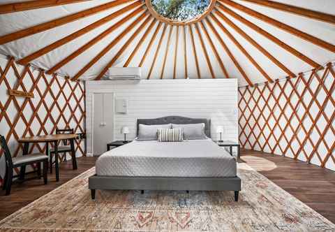 Others Ot 3515e Texas Yurt Haus: 5 Yurts! 5 Bedroom Cabin by Redawning