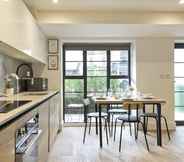 Others 3 Luxury one Bedroom Greenwich Studio Apartment Near Canary Wharf by Underthedoormat