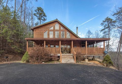 Others Woodland Wonder w/ Hot Tub and Pool Table!