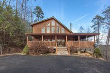 Others Woodland Wonder w/ Hot Tub and Pool Table!