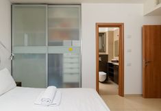 Others 4 Comfort with Terrace over the Hills by FeelHome