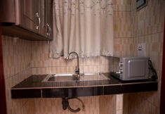 Others 7 Yobo's Complex Guest House