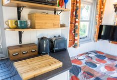 Others 2 The Hideaway Hut - 1 Bed Shepherds Hut - Hereford
