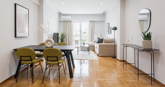 อื่นๆ Remarkable 2BR Apartment in Paleo Faliro