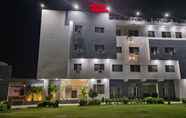 Khác 5 Kanha Hotel & Resort