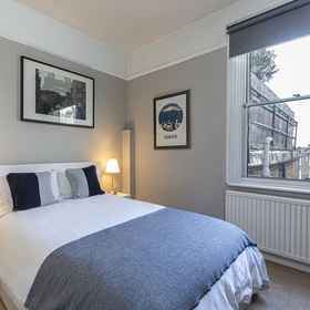 Room 1 JOIVY Deluxe 2bed apartment with terrace, West Hampstead Hotels