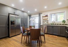 Others 7 Cheerful 3 bedroom w/ indoor fireplace in Toronto - 02 free parking