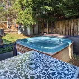 Imej utama 1 Secluded in Paradise, ハットフィールド&マッコイ・ディナーショー ホテル