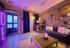 Others 5 Centrally Located Historical Flat in Beyoglu