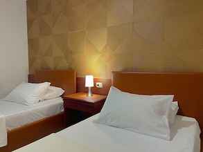 Others 4 Hotel Prado 72 INN