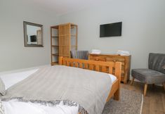 Others 7 Birch House