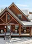 Bilik Gorgeous On Trail 4 bed Real Log Home