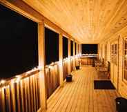 อื่นๆ 2 Merklands Wood Luxury Lodges
