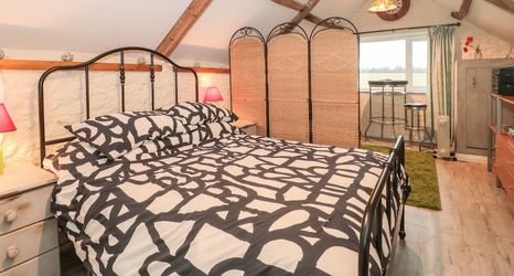 Others 2 The Coach House