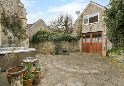 Others The Coach House