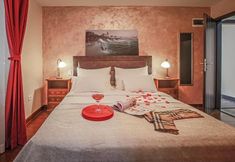 Others 5 Theatre Luxury Rooms