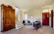 Lain-lain 3 Villa Langhe in Castiglione Falletto