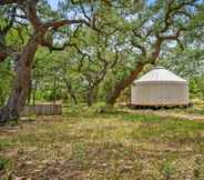 Khác 2 OT 3515a Texas Yurt Haus Armadillo