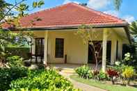 Lainnya Beautiful Bungalow With a Communal Outdoor Pool and 2 km From the Sandy Beach
