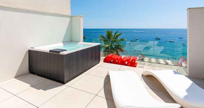 Lainnya Exclusive Seafront Flat With Terrace and Jacuzzi - By Beahost Rentals