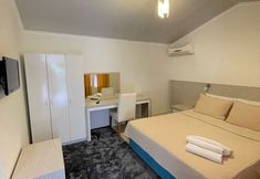 Others 2 Moyside otel