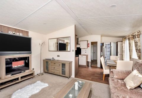 Khác Spacious Stunning Lakeside 3 bed Holiday Home