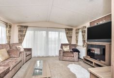 Lainnya 2 Spacious Stunning Lakeside 3 bed Holiday Home