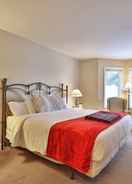 Imej utama The Birch Ridge: American Classic Room #7 - King Suite In Killington. Hot Tub. 1 Bedroom Home