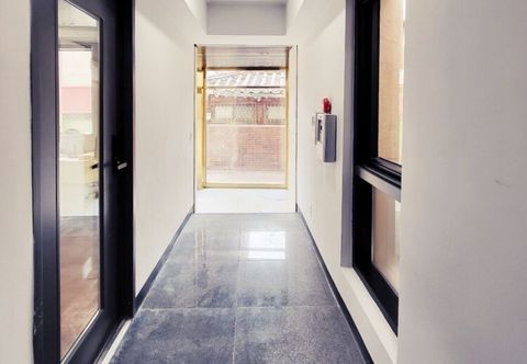 Lainnya J.Hill House