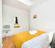 Others 5 Impeccable 4-bed House in Brixton, London