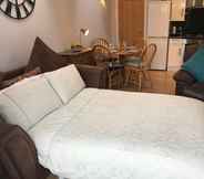 Others 5 Cozy Lodge Sleeps 4 in Barton-upon-humber