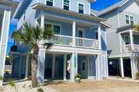 Others Seaside Sunsets 4 Bedroom Home by Redawning