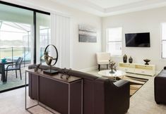 其他 7 4 Bedroom Pool Home With Water View