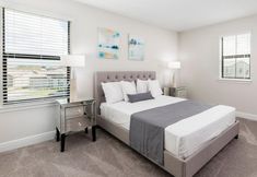 其他 4 4 Bedroom Pool Home With Water View