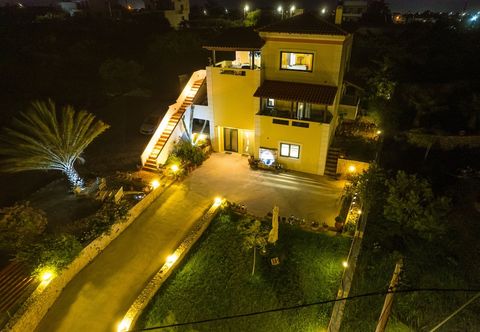 Others Villa Aitheras - Mountain View & Garden