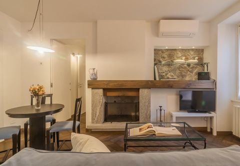 Khác Loppia Secret Garden by Wonderful Italy