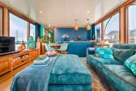 Khác Romantic Luxury Eco-friendly River Front Houseboat