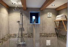 Lain-lain 4 Cosy Chalet in the Heart of Monnickendam With Terrace