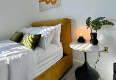 อื่นๆ 3 Charming 3-bed House With 1 Parking Space